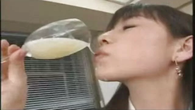 Agradable lamiendo madres que se cojen a sus hijos