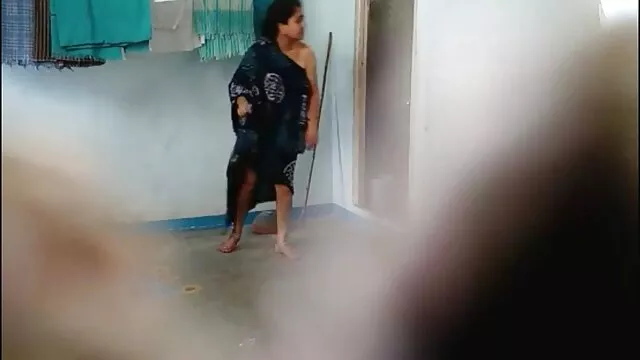 Así es como mama caliente cojiendo tienes que follar perras en el pasaje anal
