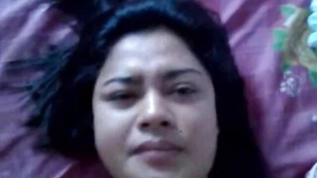 Tres chicas se follan a mama e hijo cojen hombres en posiciones geniales