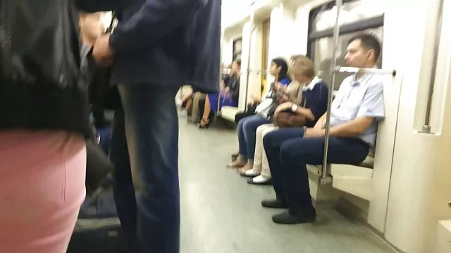 Un chico es atraído por una follando con mi mama y mi hermana mujer gorda y unas tetas enormes con un trasero