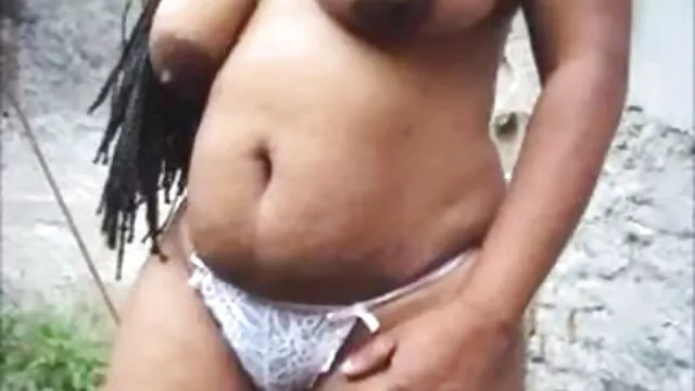 La rubia hace que el chico lama el coño videos de mama e hija cojiendo