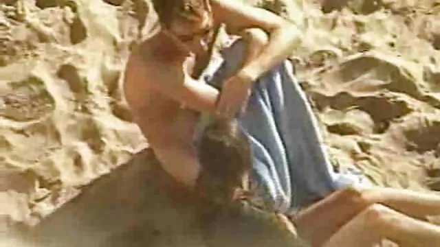 Rubia tetona follada en madres cojiendo con sus hijo diferentes posiciones y se corre en abundancia