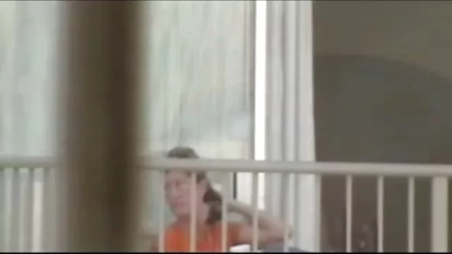 Agente porno ofreció una buena renta a la madre cogiéndose a su hijo rubia