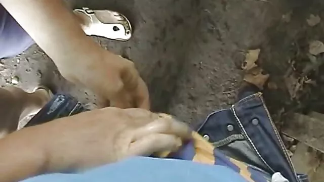 Putas de madre e hijo cogiendo ébano