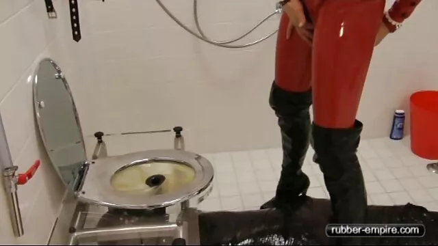 Orgía lésbica de hijo cojiendo a madre tres bellezas delgadas