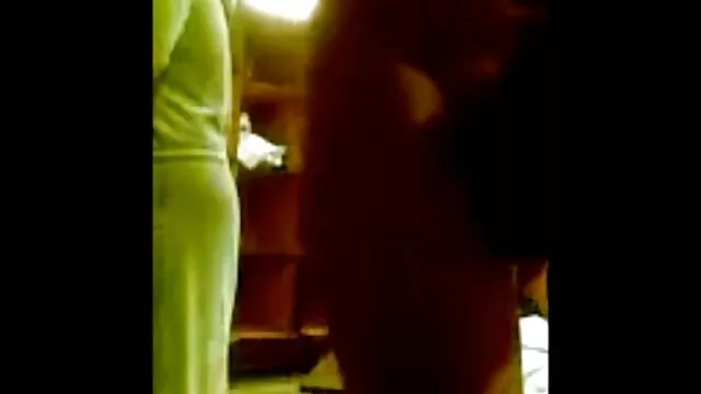 El ginecólogo no pudo resistir y culiando ami madre se folló a una paciente embarazada