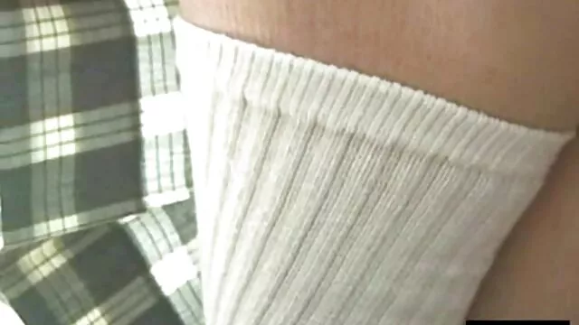 Una joven cojiendo a mimama se entregó a un chico en una cámara oculta