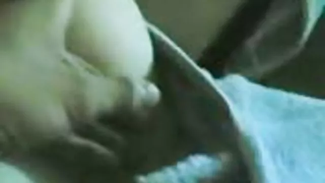 MILF tetona copula con un joven cojiendo con mi madre y mi hermana vecino