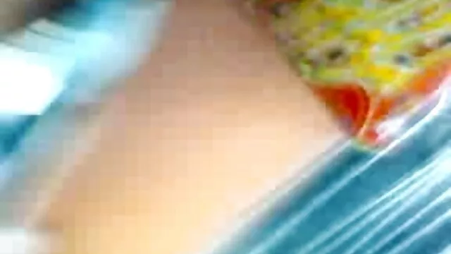 Cogí mamas e hijas cojiendo a un bebé delgado en todas las grietas