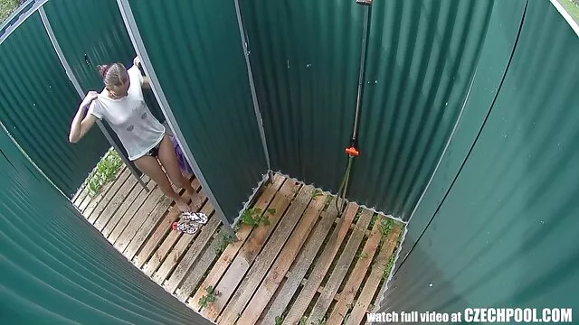 Pequeña succión de se folla a su mama ala fuerza mar
