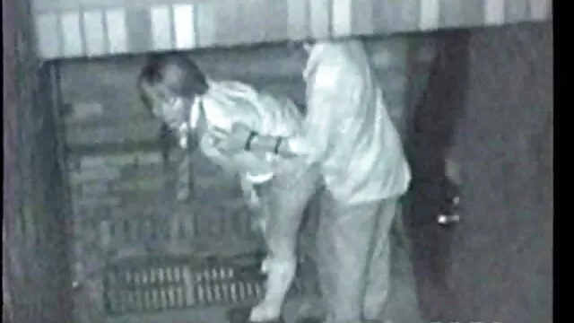 Follada a la chica madre borracha se folla a su hijo de la ventana