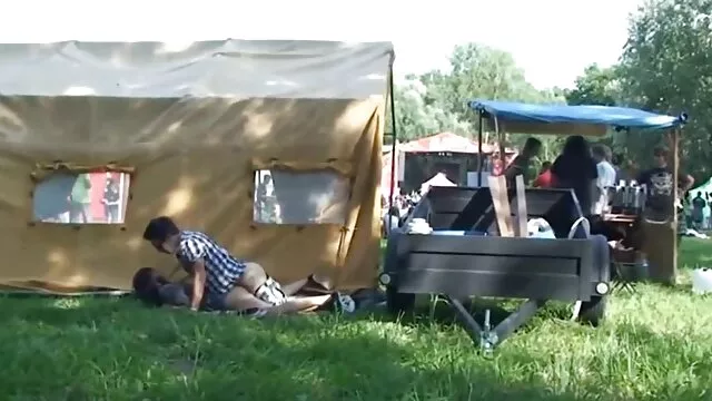 Masaje asiático hijo cojiendo ala mama desnudo