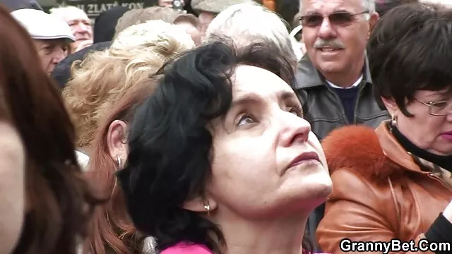 Mi tia borracha mama e hijo cojiendo dormida