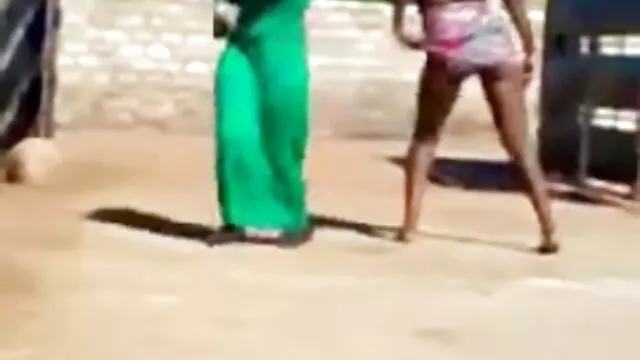 Dos tentadoras llevaron al chico videos de mama cojiendo con su hijo a la cima del placer