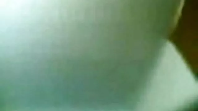 El marido no se dio cuenta de cómo acababa la follando con mi madre y mi hermana mujer.