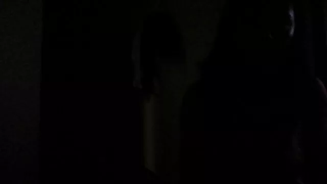 Follada madre e hijo se cojen por el culo en el porche